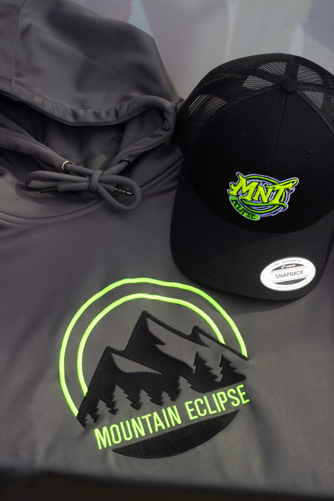 MNT Neon Cap