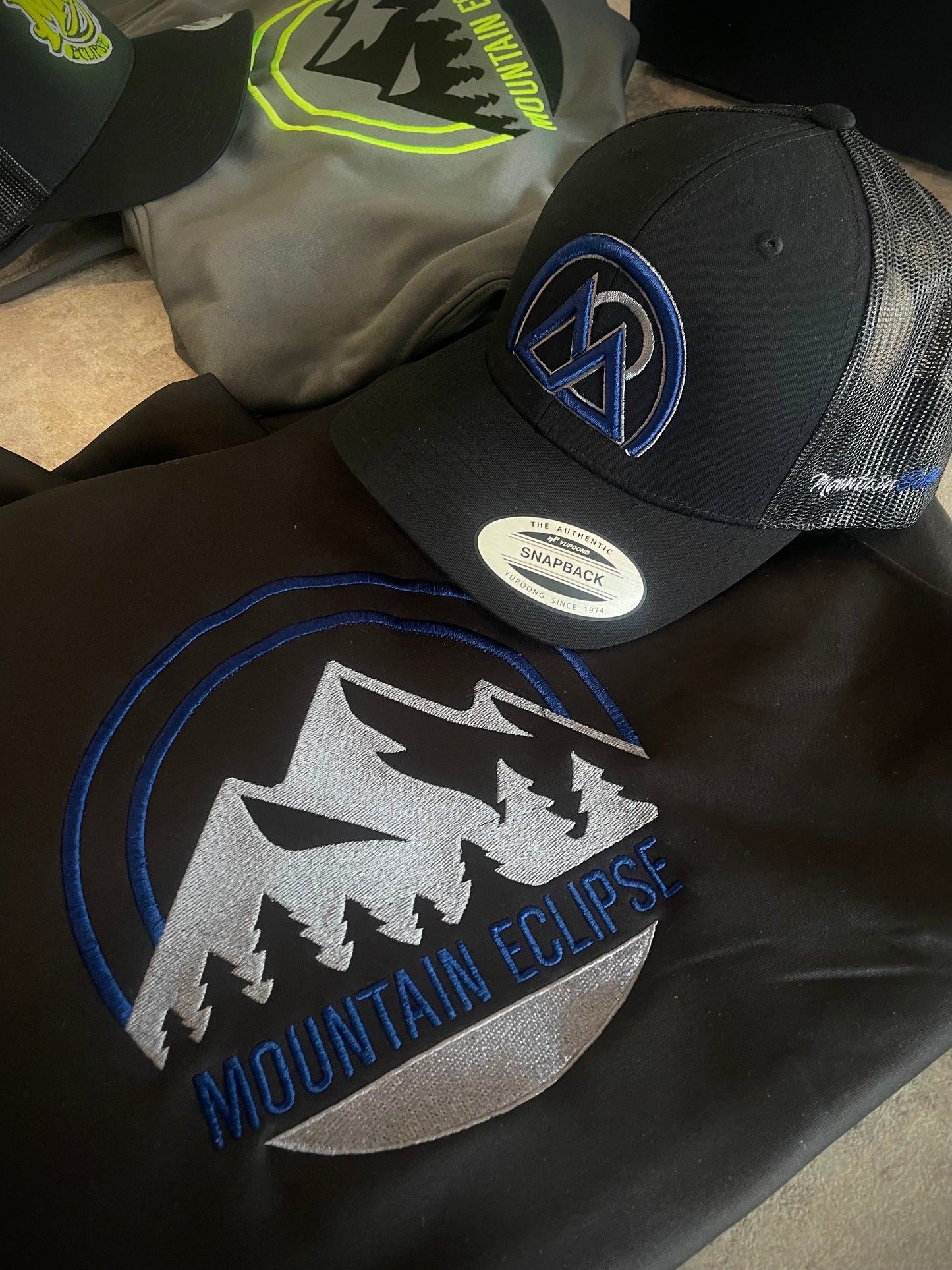 Summit Hoodie Black